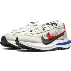 Nike x Sacai Vaporwaffle Sail Sport Fuchsia Sneaker< White Trainers|Trainers