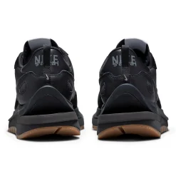 Nike x Sacai Vaporwaffle Black Gum Sneaker< Black Trainers|Trainers