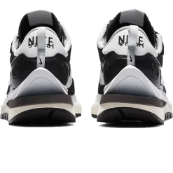 Nike x Sacai Vaporwaffle Black White Sneaker< Black Trainers|Trainers