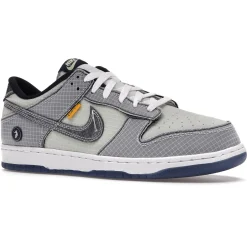Nike x Union Dunk Low Passport Pack Pistachio< Trainers
