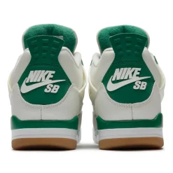 Air Jordan Preloved - 4 Retro SB Pine Green< Trainers