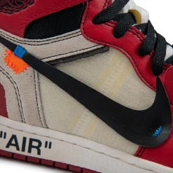 Air Jordan Preloved - 1 x Off-White 1 Retro High OG Chicago< Trainers