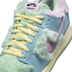 Nike Verdy x SB Dunk Low Visty< Trainers