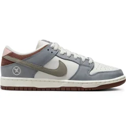 Nike Yuto Horigome x SB Dunk Low< Trainers